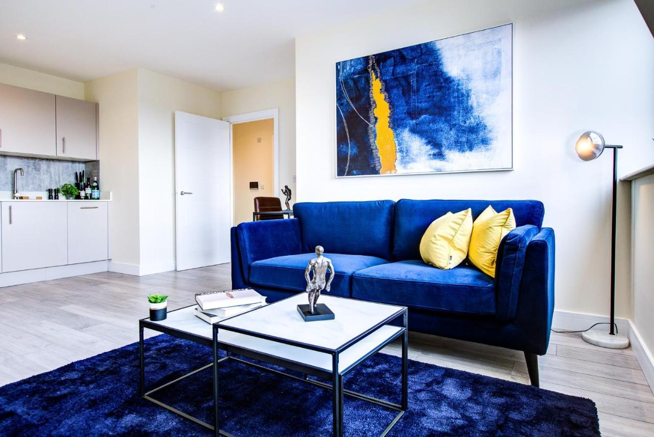 Ferienwohnung Hybrid Resi - London, Sutton With Onsite Car Parking Cheam Exterior foto